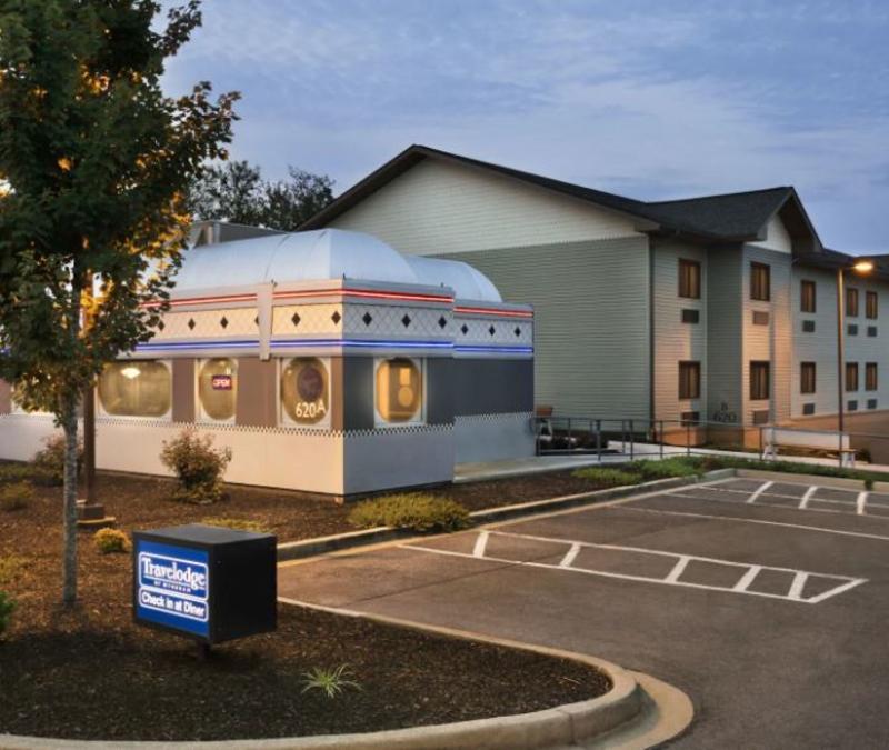 Travelodge By Wyndham Brunswick Near Fredrick Exterior foto